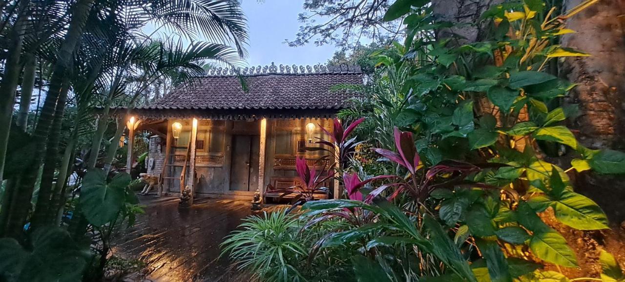 Ayu Dira Heritage House Ubud  Exterior photo